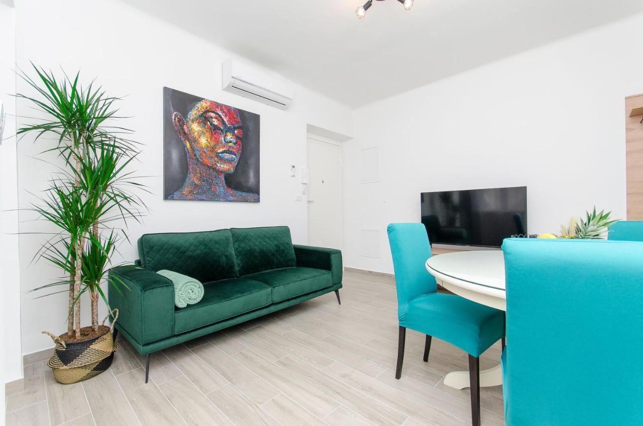 Blue Moon Split Apartment Exterior photo